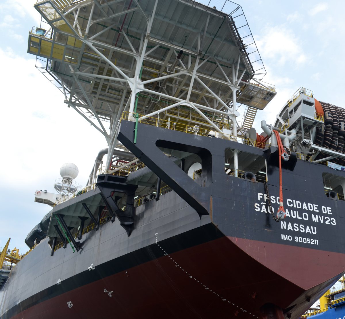 Cidade de São Paulo FPSO at yard